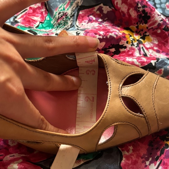 PRADA Tan Cut Out Leather Pointed Toe Kitten Heel Pumps - Picture 9 of 10